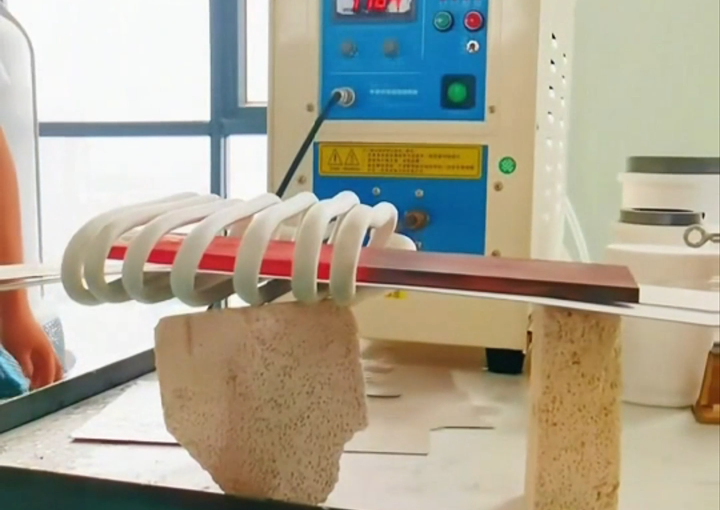 這款金屬加熱設(shè)備有多強 3秒加熱至1000度 快速加熱技術(shù)大開眼界