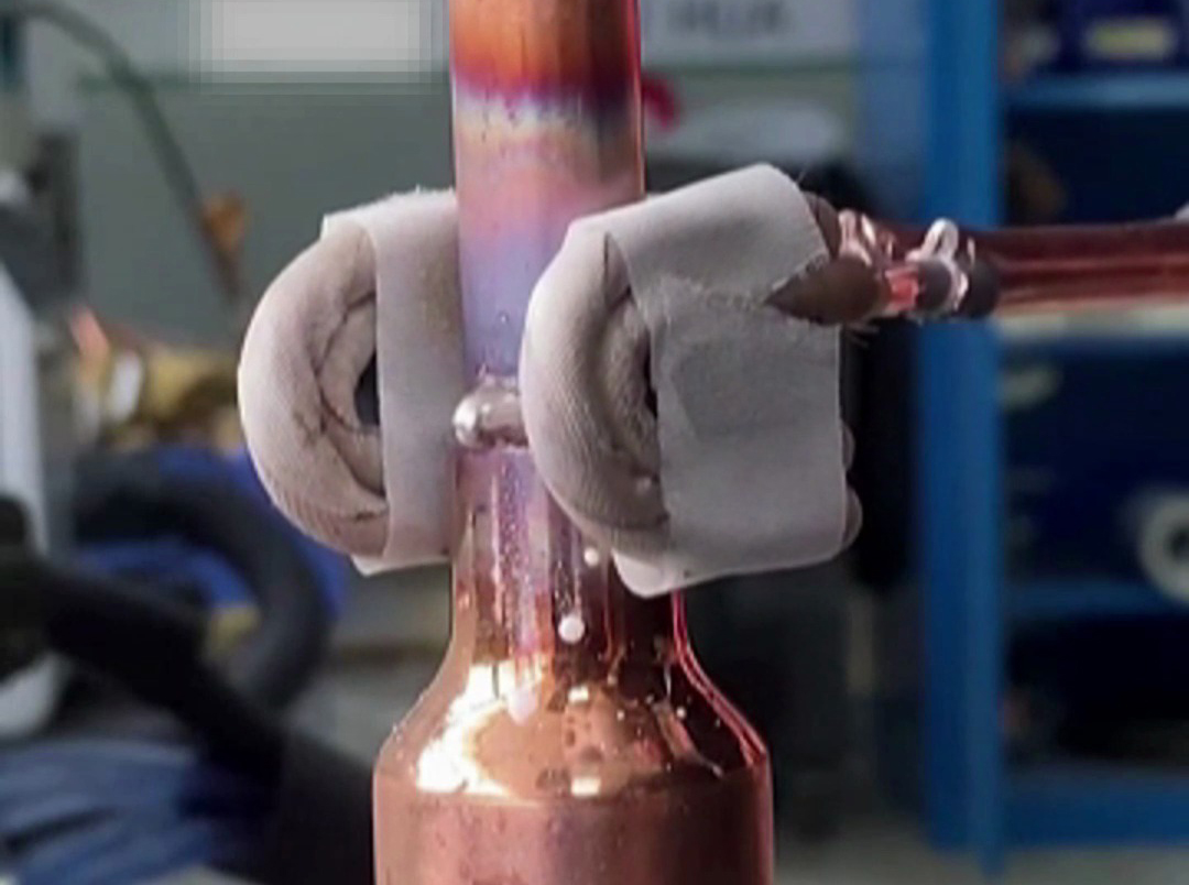 告別傳統(tǒng)火焰 高頻焊接安全新方式 無(wú)需明火的銅管焊接術(shù)，你見(jiàn)過(guò)嗎