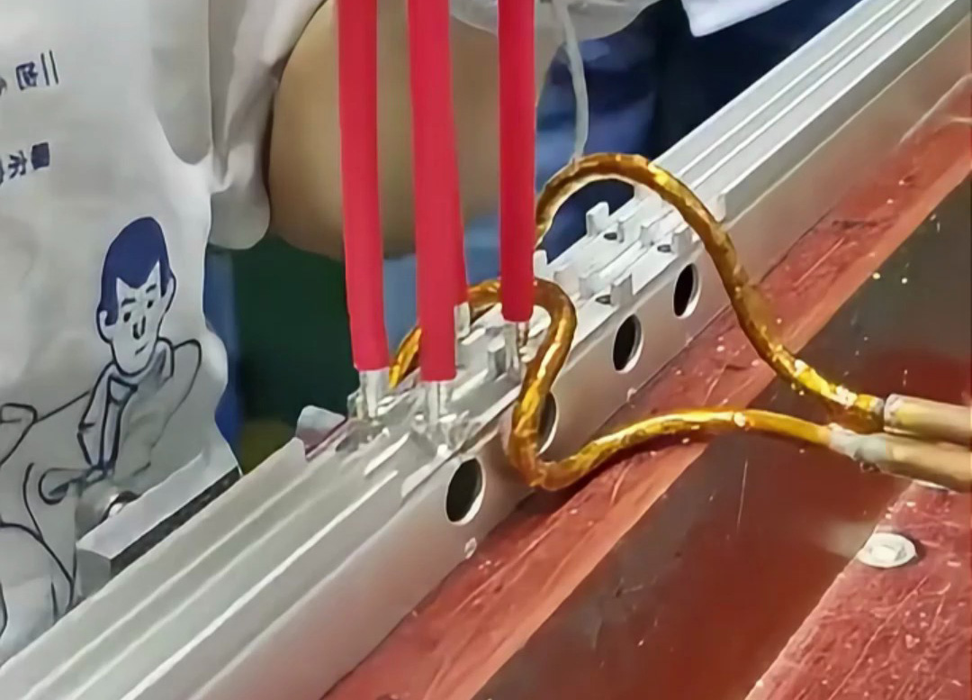 高頻焊機(jī)錫焊鋁材：快、準(zhǔn)、穩(wěn)！低能耗、高精度、易操作