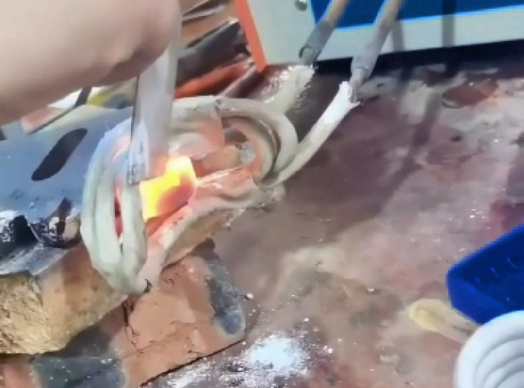 為什么鋸齒合金釬焊可以使用高頻焊機(jī)焊接！