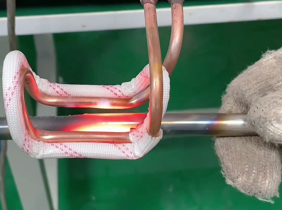 高頻感應(yīng)加熱設(shè)備操作全解析,6秒升溫1000度!